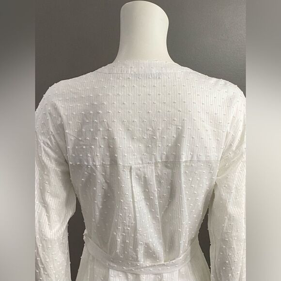 NWT Tommy Hilfiger Chambray white long-sleeve belted shirtdress. Size 2 - Picture 8 of 11